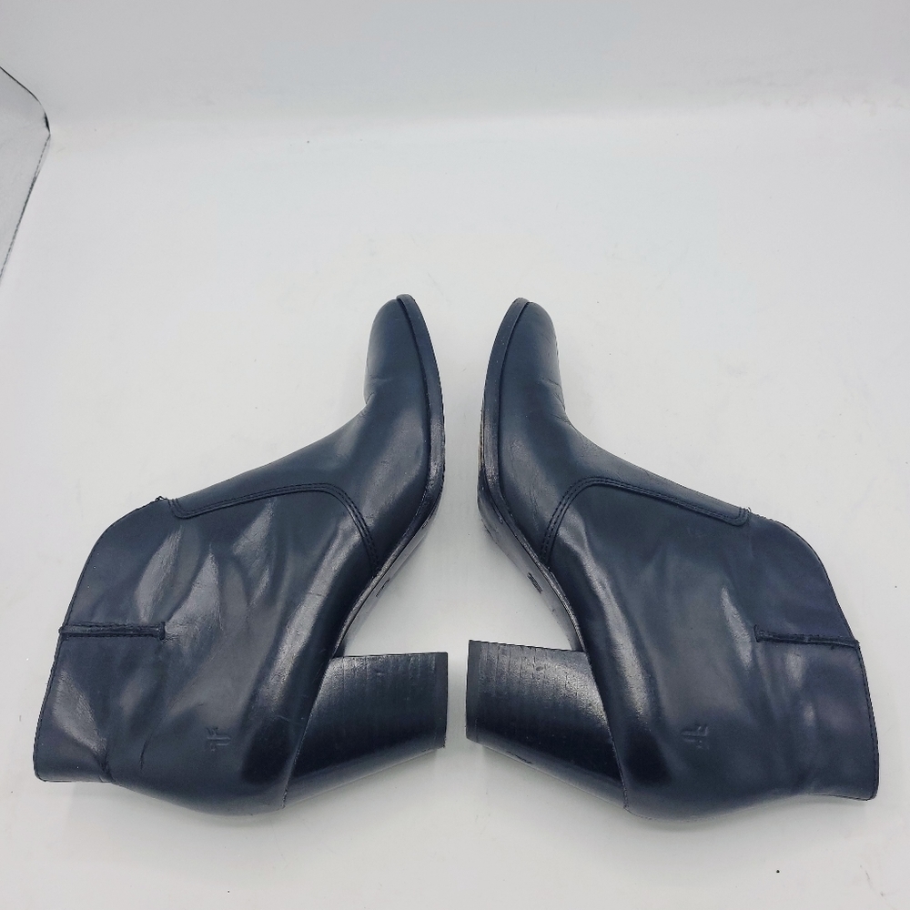 FRYE Jennifer Black Leather Ankle Side Zip Booties Size 7 M - Picture 4 of 16